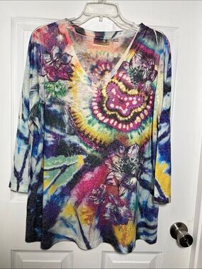 Avenue Multicolor Floral Tie-Dye 3/4 Sleeve V-Neck Top